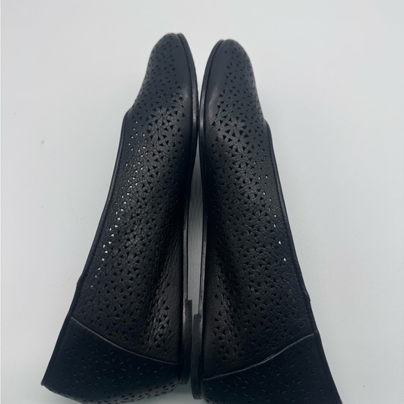 Eileen Fisher Black Eyelet Leather Classic Ballet Flats Size 8 - Picture 10 of 13